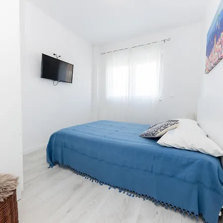 Apartment Sore
